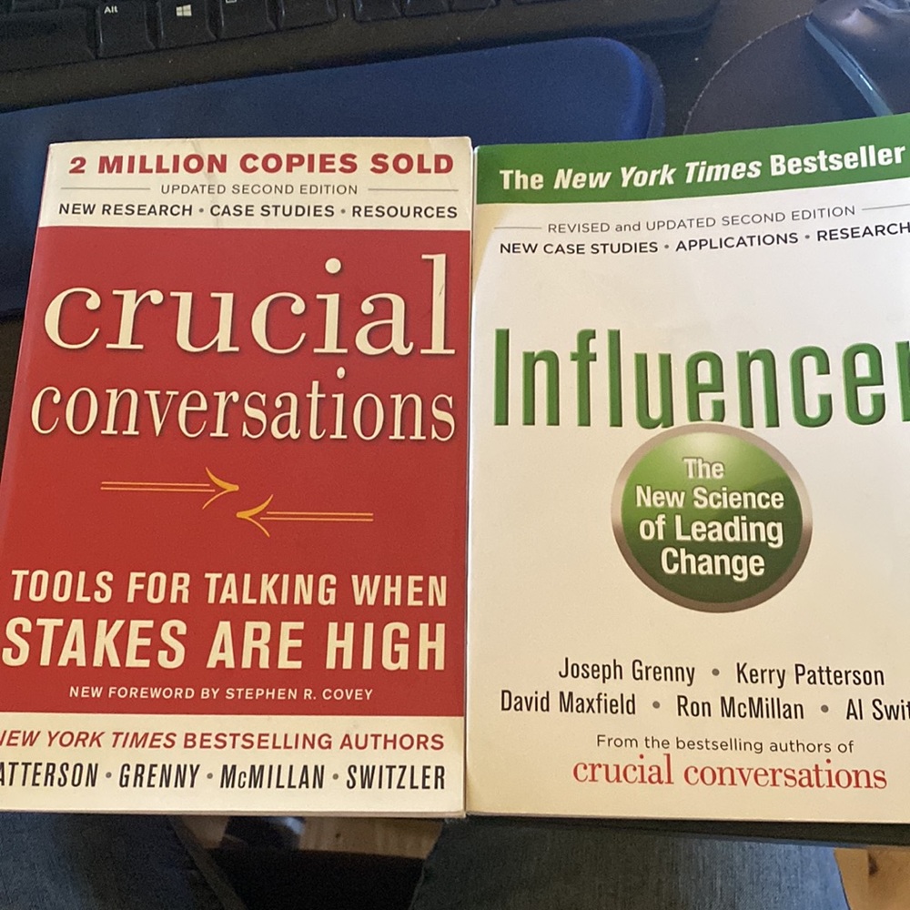 NY Times Bestseller 📖 Book set. Great for leadership or students!